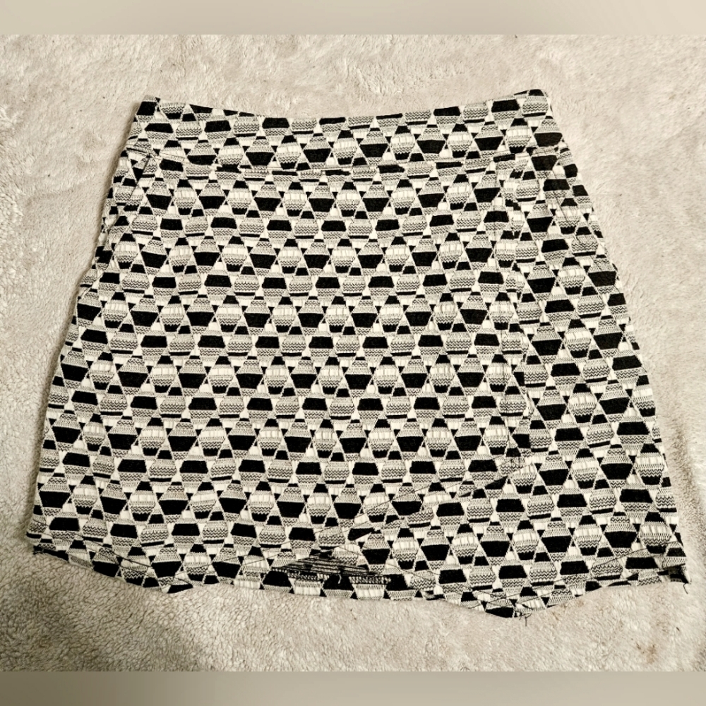 Geometric Black and White Skirt